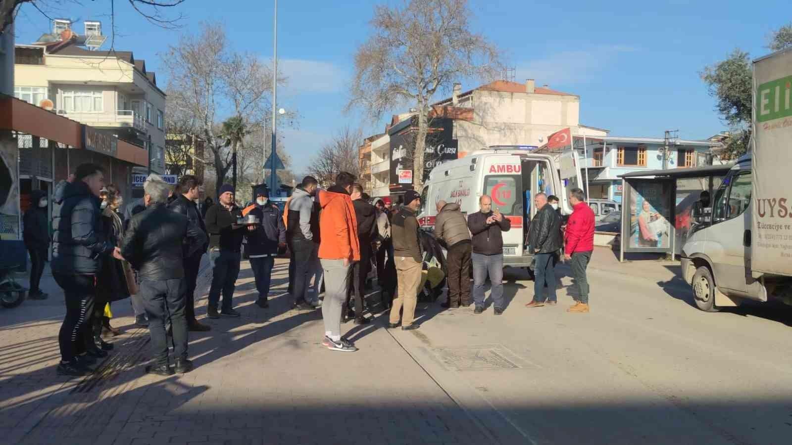 Bursa’da otomobilin çarptığı genç kız yaralandı