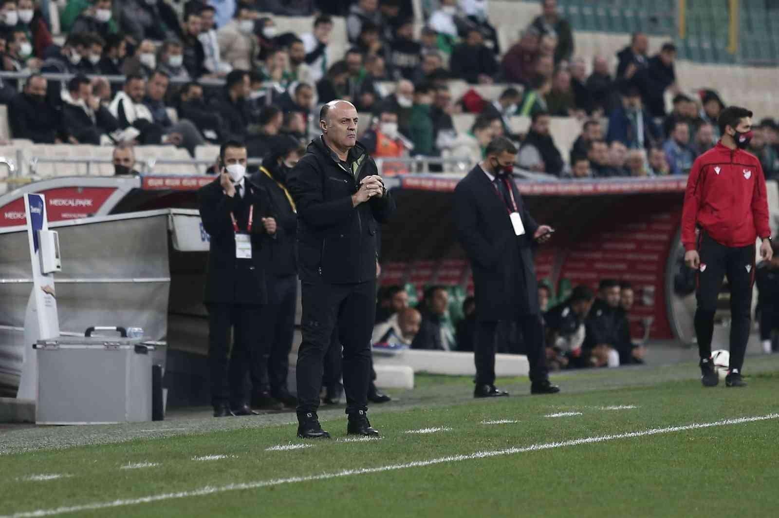 Bursaspor’a teknik direktör dayanmıyor