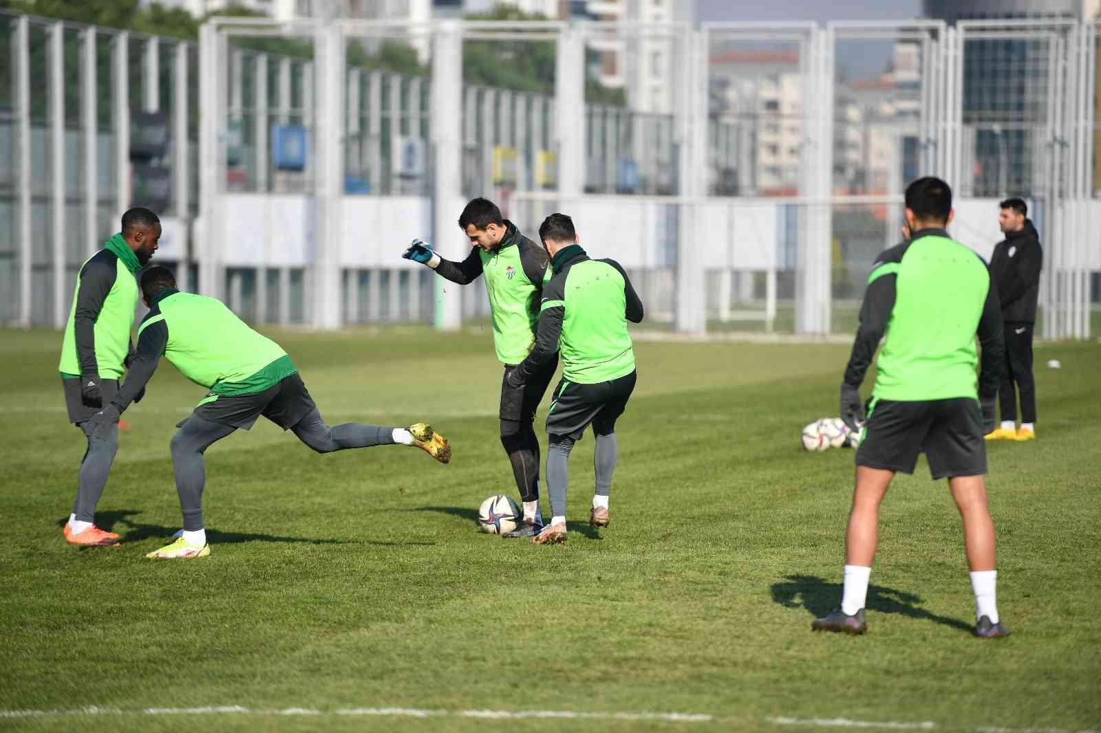 Bursaspor’da Menemenspor maçı hazırlıkları tamamlandı