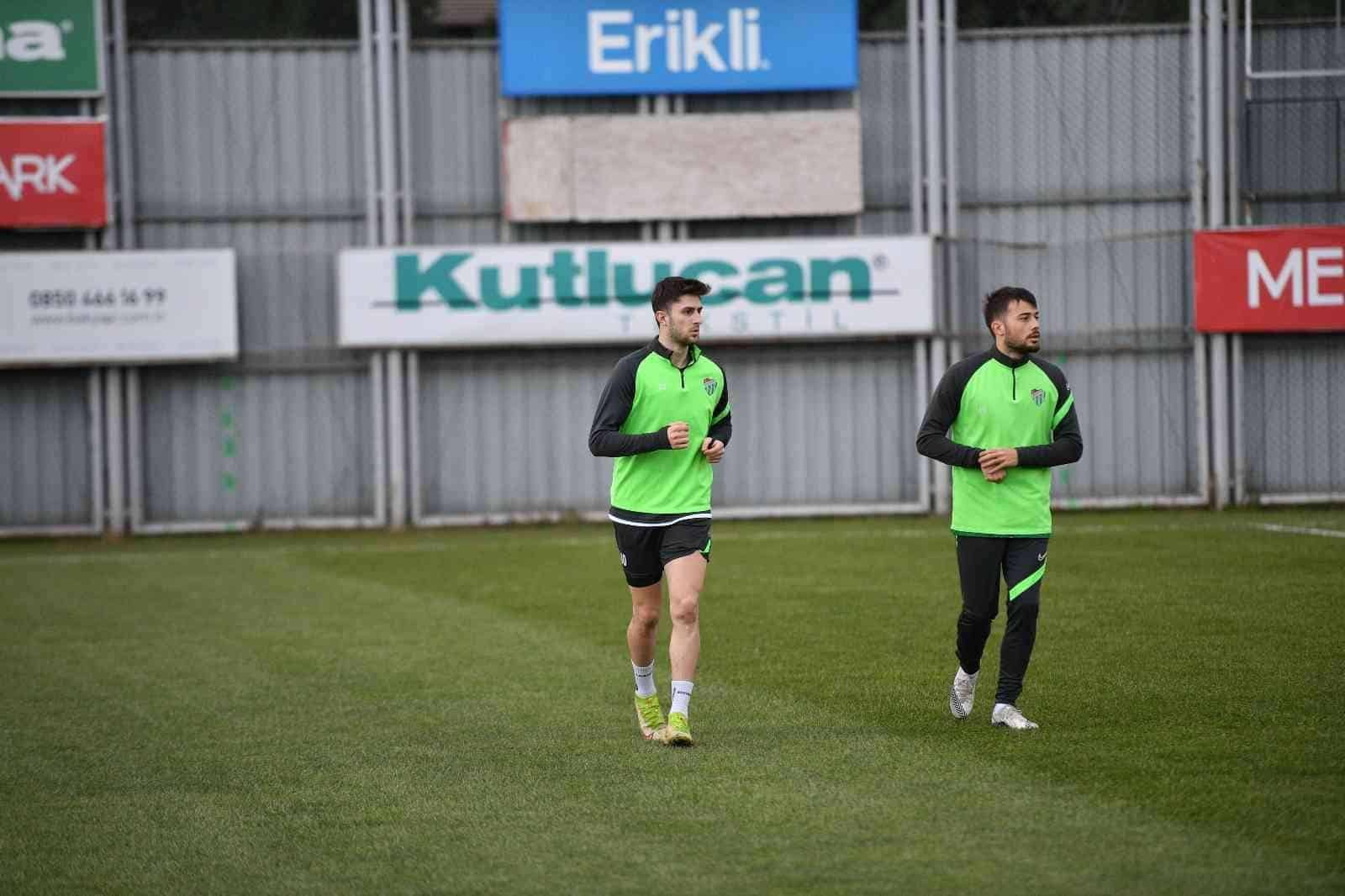 Bursaspor’da Samsunspor maçı hazırlıkları başladı - Massimo Bruno ve Elton Acolatse çalışmalara katılmadı