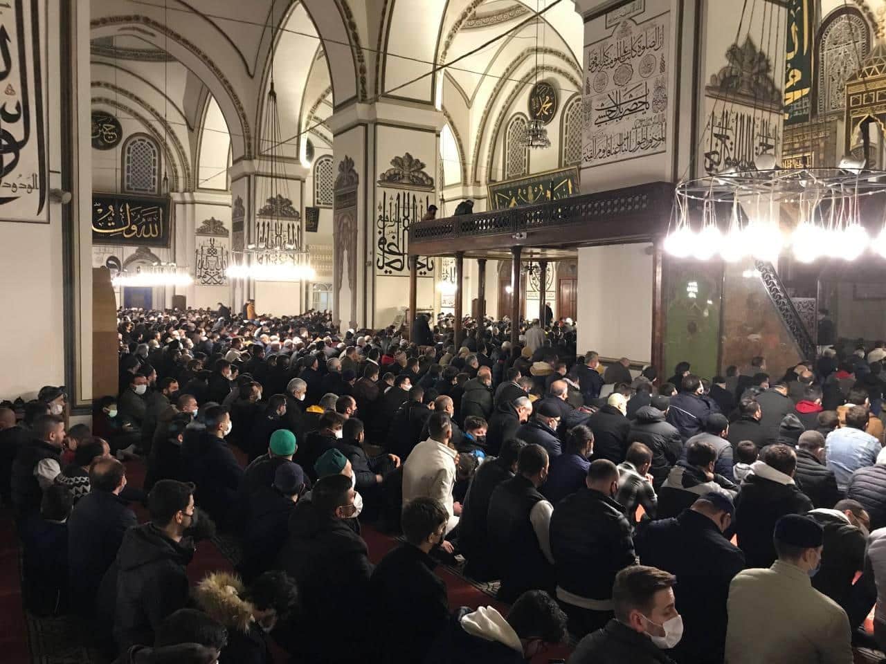Miraç Kandili’nde Ulu Camii doldu taştı