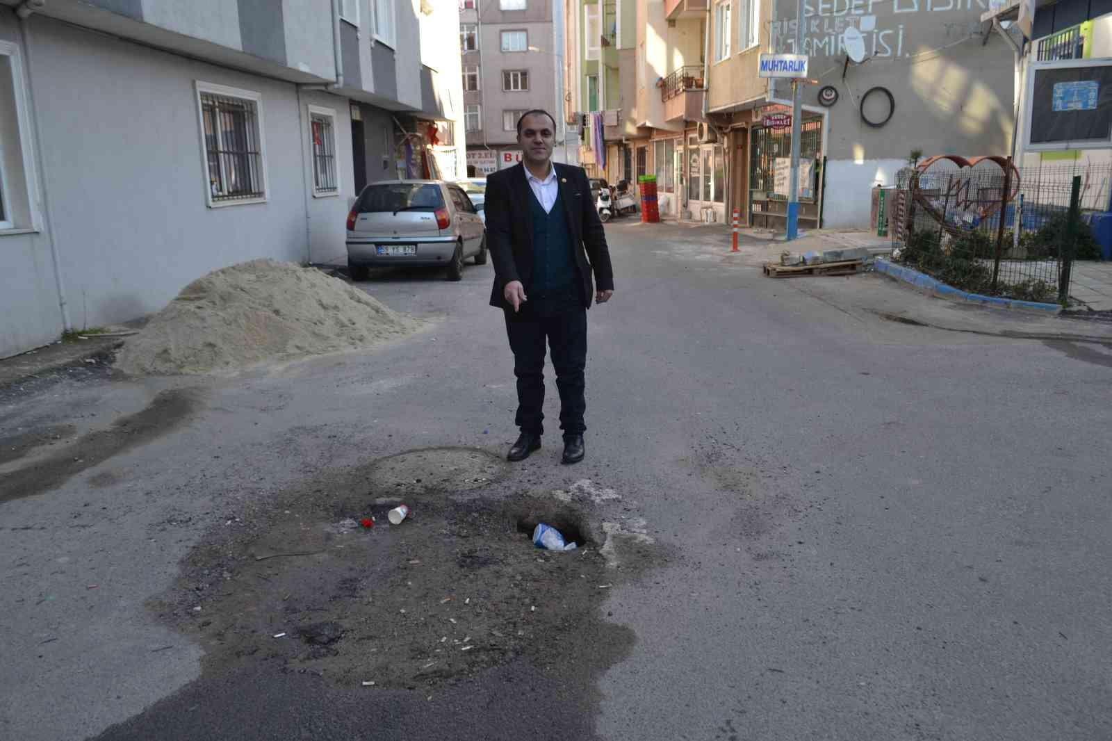 Yol çökünce evleri fare bastı