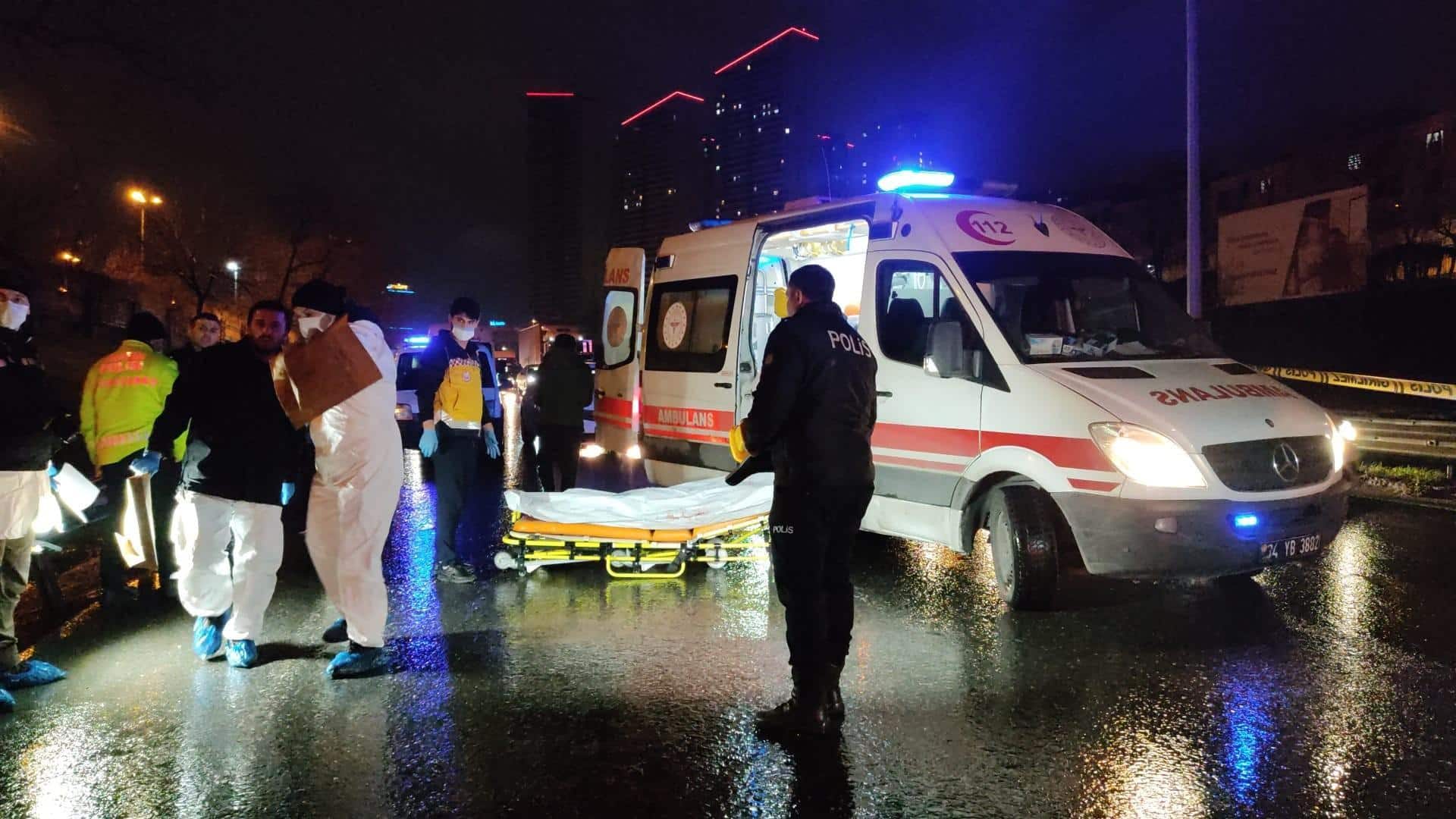 ESENYURT'TA KÖPRÜDEN ATLAYAN ERKEK ŞAHIS HAYATINI KAYBETTİ