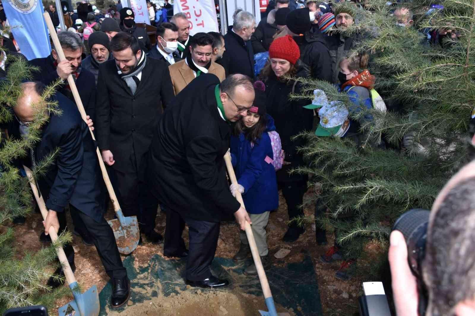 Bursa’da 21 bin fidan toprakla buluştu