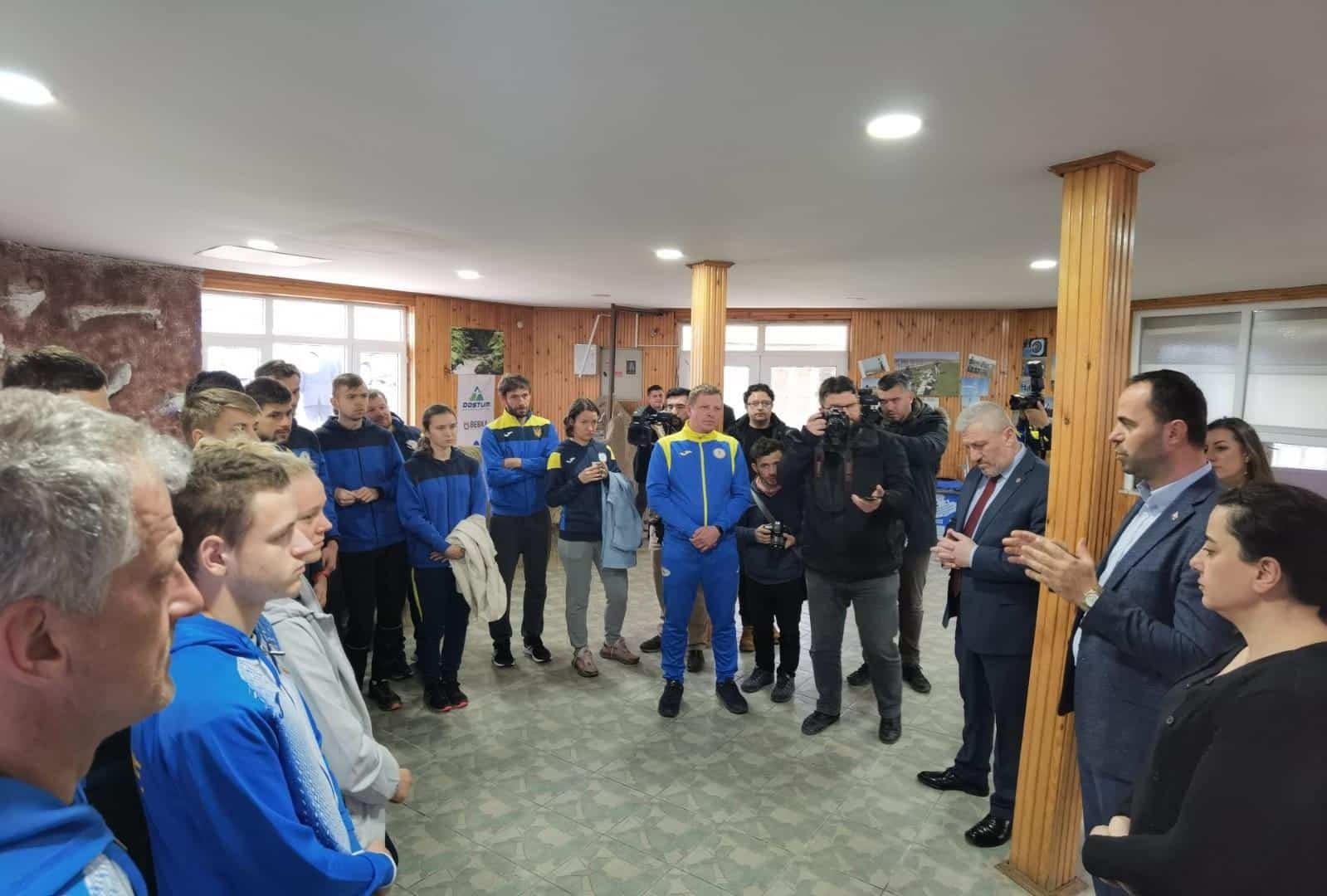 TİESF Başkanı Bursa’da ağırlanan Ukraynalı sporcuları ziyaret etti