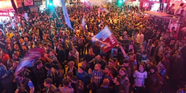Bursa’da Trabzonspor’un şampiyonluğu coşkuyla kutlandı