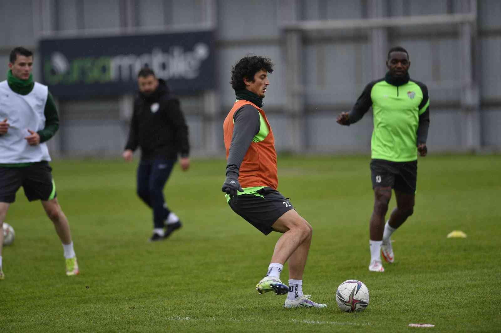 Bursaspor’da İstanbulspor maçı hazırlıkları başladı