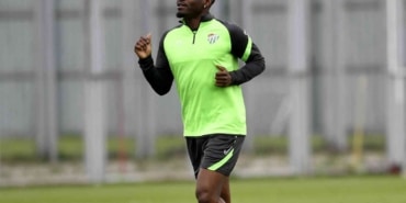 Bursaspor’da kadro dışı kalan Bifouma’dan açıklama geldi
