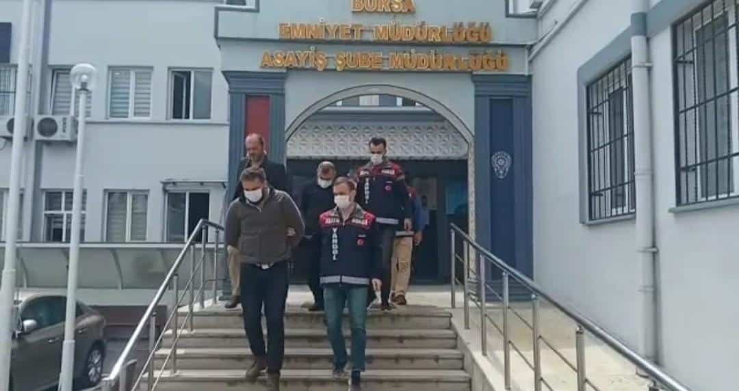 Kuyumculara sahte altın satıyorlardı, 2 kişi tutuklandı