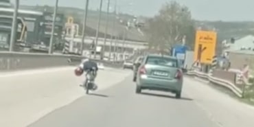 Motosiklet üzerinde akrobatik hareketler yapan sürücüye ceza