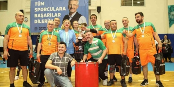 Nilüfer Belediyesi voleybol turnuvası kazananı belli oldu