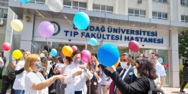 Uludağ Üniversitesi’nde balonlar hasta çocuklar için gökyüzüyle buluştu