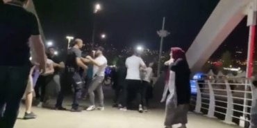 BURSA'DA ÇOCUKLARIN KAVGASINA BÜYÜKLER KARIŞTI
