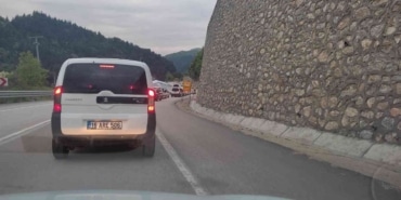 Dağ ilçelerinden dönenler uzun kuyruk oluşturdu