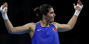milli-boksor-busenaz-surmeneli-bronz-madalyayi-garantiledi_EXDO