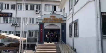 BURSA'DA İKİ YEĞENİNİ VURARAK ÖLDÜREN CİNAYET ZANLISI AMCA TUTUKLANDI