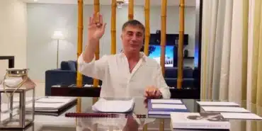 bae-sedat-pekerin-deli-cavus-hesabini-paylasima-kapatti-q6JL