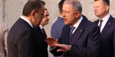 BAKAN AKAR, YUNANİSTANLI MEVKİDAŞI PANAGİOTOPOULOS İLE GÖRÜŞTÜ