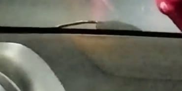 KÜÇÜK ÇOCUĞUN BAGAJDA TEHLİKELİ YOLCULUĞU