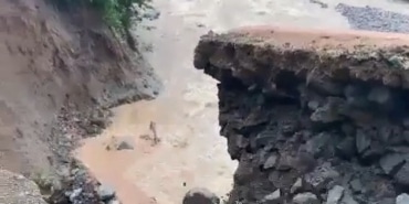 ORDU'DA HEYELANDA İSTİNAT DUVARI ÇÖKTÜ