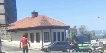 BURSA'DA YOLDA KALAN SÜRÜCÜNÜN YARDIMINA POLİS YETİŞTİ