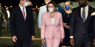 ABD TEMSİLCİLER MECLİSİ BAŞKANI NANCY PELOSİ TAYVAN'DA ABD'DEN 25 YIL SONRA TAYVAN'A ÜST DÜZEY ZİYARET