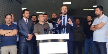 YEDİİKLİM YAYINEVİ'NİN SAHİBİ MÜNİR ÇELİK: "SOSYAL MEDYADA DOLAŞAN 20 TANE SORU NOKTASI, VİRGÜLÜNE KADAR AYNI DENİLEN SÖYLEMLER ASILSIZDIR"