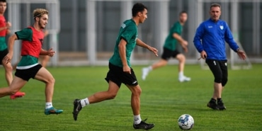 BURSASPOR'UN GENÇ FUTBOLCUSU KADİR FİDAN'IN BİLEĞİNDE KIRIK TESPİT EDİLDİ