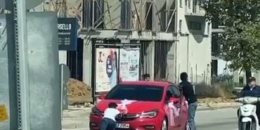 BURSA'DA DÜĞÜN KONVOYUNDA ÖLÜMÜNE BAHŞİŞ MÜCADELESİ