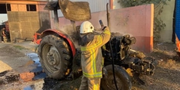 BURSA'DA TRAKTÖR ALEV ALEV YANDI