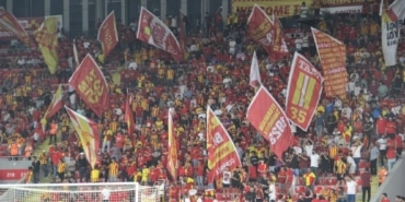 GÖZTEPE VE ALTAY'DAN ORTAK AÇIKLAMA "DÜN GECE OYNANAN KARŞILAŞMADA İZMİR'İN ASIRLIK KULÜPLERİ ALTAY VE GÖZTEPE'YE; DOLAYISI İLE TÜRK SPORUNA İTİBAR SUİKASTI YAPILMIŞTIR"