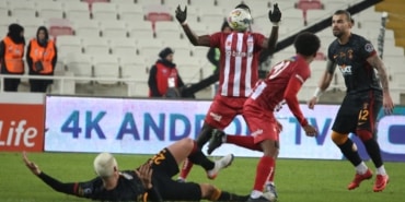 SPOR TOTO SÜPER LİG: DG SİVASSPOR: 1 - GALATASARAY: 2 (MAÇ SONUCU)