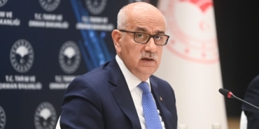 BAKAN KİRİŞCİ: "SAHİPSİZ HAYVANLAR KONUSUNDA YOL HARİTASININ SON ŞEKLİNİ VERECEĞİZ" TARIM VE ORMAN BAKANI VAHİT KİRİŞCİ: "ŞU AN BULUNURLUK KONUSUNDA ET VE SÜTTE BİR EKSİĞİMİZ YOK" "HAYVAN BARINAKLARI İÇİN 62 NOKTADA 120 BİN HEKTAR ALAN TAHSİS EDİLDİ" "ET FİYATLARI KONUSUNDA TEDBİR ALINIYOR"