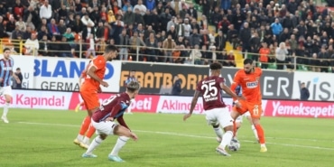 SPOR TOTO SÜPER LİG: ALANYASPOR: 3 - TRABZONSPOR: 0 (İLK YARI)