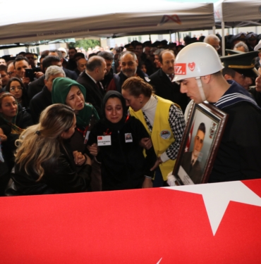 MERSİNLİ ŞEHİT UZMAN ÇAVUŞ SON YOLCULUĞUNA UĞURLANDI