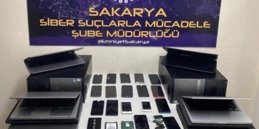 22 MİLYONLUK VURGUNA 10 İLDE EŞ ZAMANLI OPERASYON 'YATIRIM DANIŞMANLIĞI' ADI ALTINDA 72 KİŞİYİ DOLANDIRAN 20 ŞÜPHELİ GÖZALTINA ALINDI