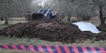 HAYVAN GÜBRESİNİN İÇİNDEN İNSAN CESEDİ ÇIKTI
