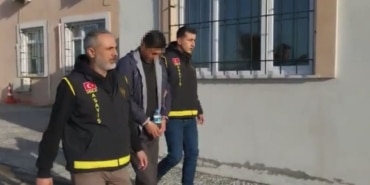 GEMLİK'TE UYUŞTURUCU TACİRİNE ŞOK OPERASYON: 2 KİLO 15 GRAM ESRAR YAKALANDI