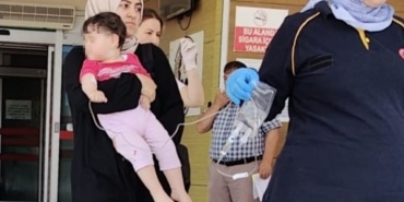 BULAŞIK PARLATICISI İÇEN BEBEK HASTANELİK OLDU