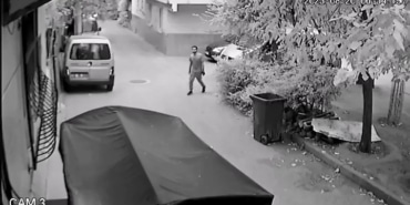 BİRİ ÇÖP KOVASINI, DİĞERİ RÖGAR KAPAĞINI ÇALIP KAYIPLARA KARIŞTI