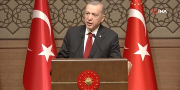 7881