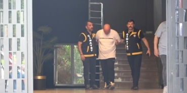 ÖLDÜRÜLMEKTEN KORKTUĞU İÇİN PATRONUNU ÖLDÜRÜRMÜŞ PATRONUNUN BOĞAZINI KESEREK ÖLDÜREN ZANLIYA MÜEBBET HAPİS TALEBİYLE DAVA AÇILDI
