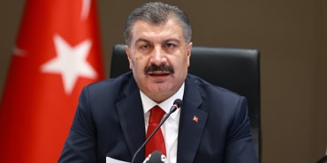 BAKAN KOCA: "ŞU ANA KADAR HAZIRLIK VE 1. SINIFLAR İÇİN OLAN YÜZ YÜZE EĞİTİMDE CİDDİ BİR SORUN YAŞAMADIK" "AKILLI BİLEKLİK UYGULAMASINI ZORUNLU OLMADIKÇA KULLANMAKTAN YANA DEĞİLİZ" "ÖNÜMÜZDEKİ HAFTA TÜRKİYE GENELİNDE SALGINDAKİ D