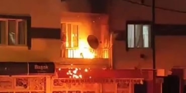 ÇOCUKLAR ÇAKMAKLA OYNARKEN EVİ YAKIYORDU