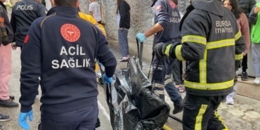BURSA'DA YANGIN FACİASI...1,5 YAŞINDAKİ ÇOCUK HAYATINI KAYBETTİ ULUDAĞ'IN ETEKLERİNDEKİ MÜSTAKİL EV ALEV ALEV YANDI, 1,5 YAŞINDAKİ ÇOCUK HAYATINI KAYBETTİ, ANNE YARALANDI