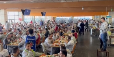 TOFAŞ OTOMOBİL FABRİKASINDA ÇATAL BIÇAKLI EYLEM