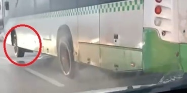 BURSA'DA HALK OTOBÜS ŞOFÖRÜ TEK TEKER SÜRDÜ