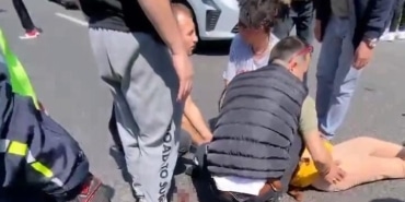 BURSA'DA FECİ KAZA; OTOMOBİL KADINLARA ÇARPTI
