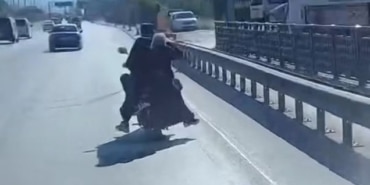 AİLE BOYU TEHLİKELİ YOLCULUK PES DEDİRTTİ TEHLİKELİ YOLCULUKLAR KAMERADA