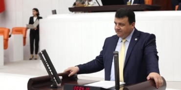 AW244597_01